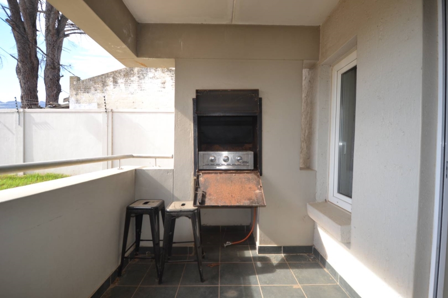 2 Bedroom Property for Sale in Klein Drakenstein Western Cape